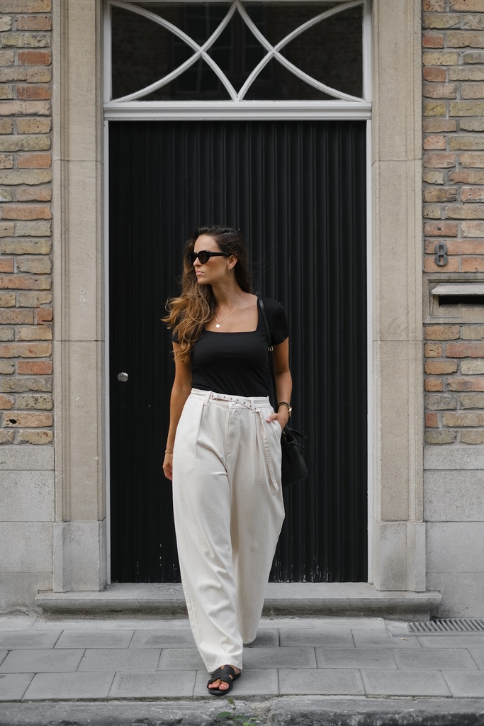 Scolette SS square black
