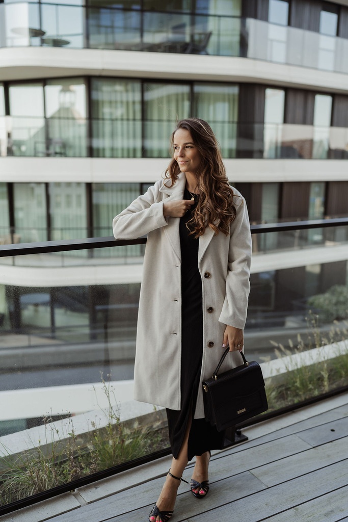 SC Coat Sand