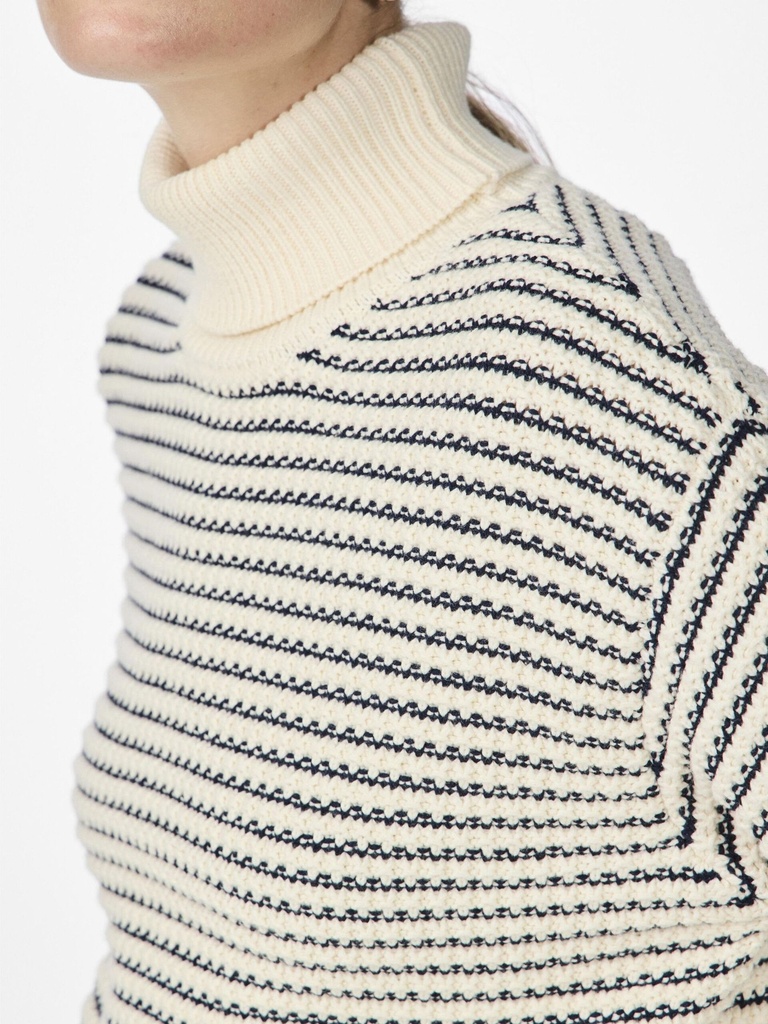 Fanto Roll Neck Knit Gardenia
