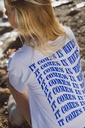It comes in waves cropped T-shirt white blue