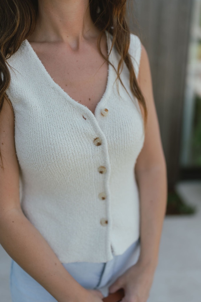 Gally Knitvest