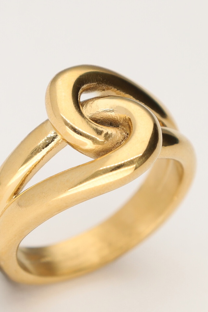 My Iconic Ring Met Lus