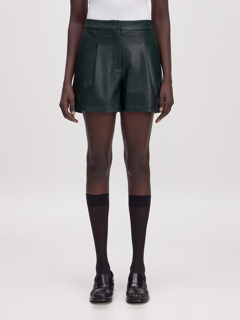 Short Silvia Pine Grove