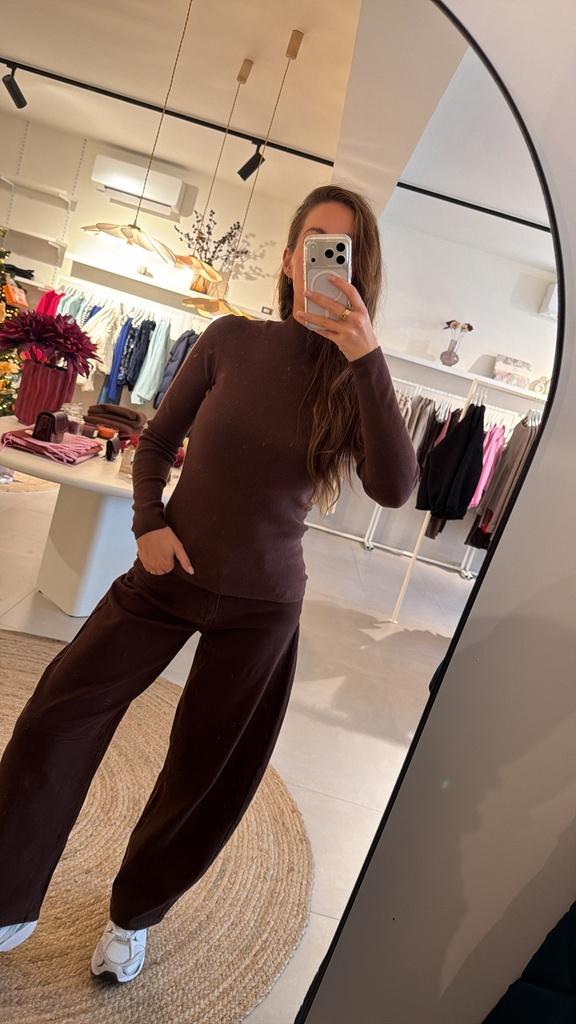 High Neck Knit Scarlet Brown