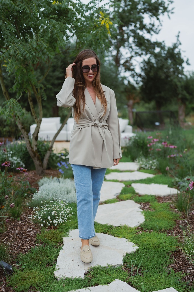 Blazer with belt beige