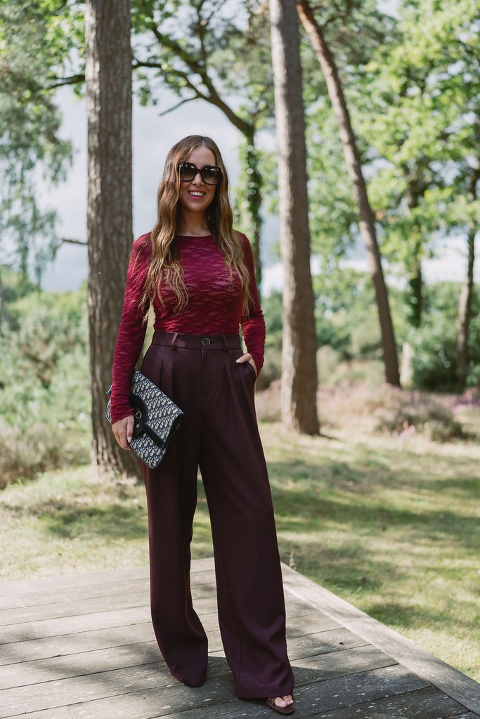 Top Cara Lace Tibetan Red