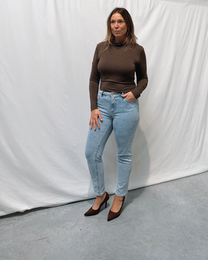 Lou High Neck Top Chocolate